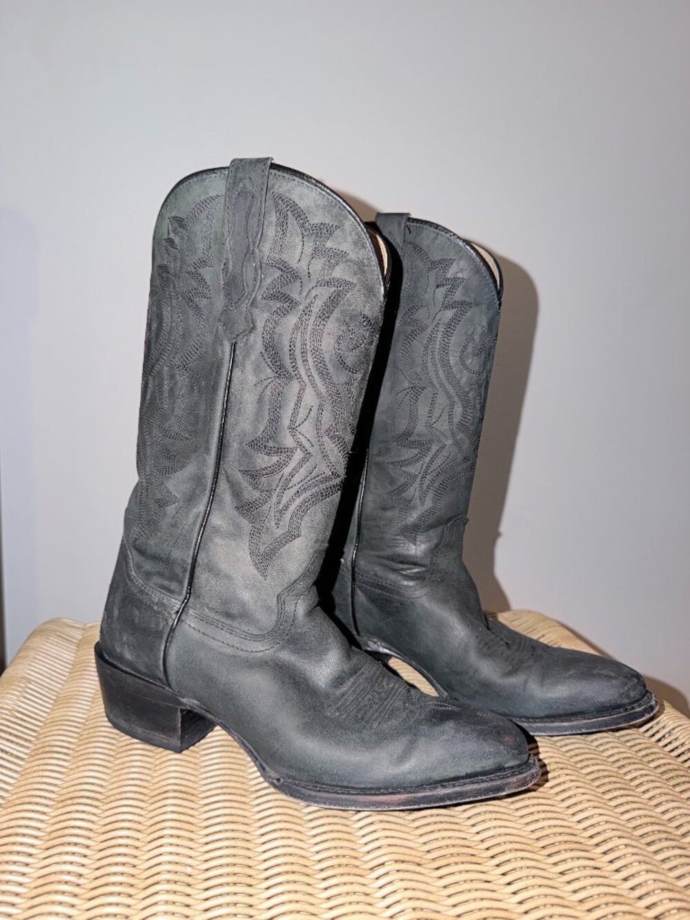 Shyanne Black Leather Embroidered Western Cowboy Boots Size 7B